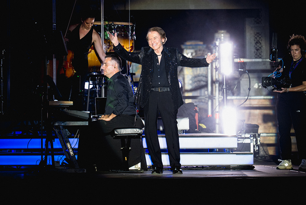 Raphael en Icónica Sevilla Fest, más <i>Raphaelísimo</i> que nunca