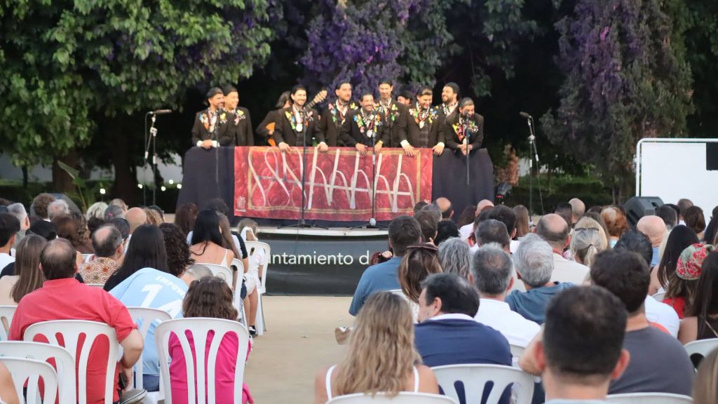 La Chirigota del Bizcocho pone el broche de oro al Río Suena Fest 2026 de Palomares del Río