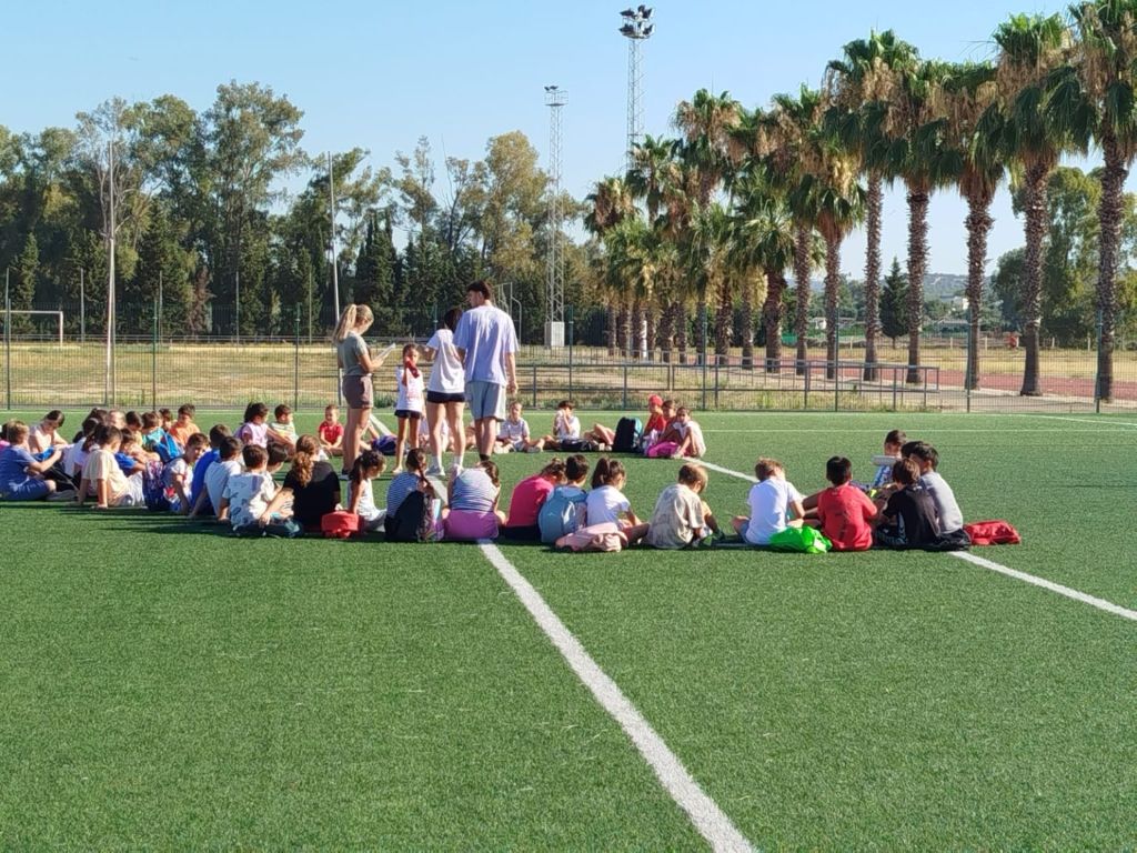 Casi 180 niños participan en el primer turno de Campamento ‘Aventura de Verano’ de Guillena