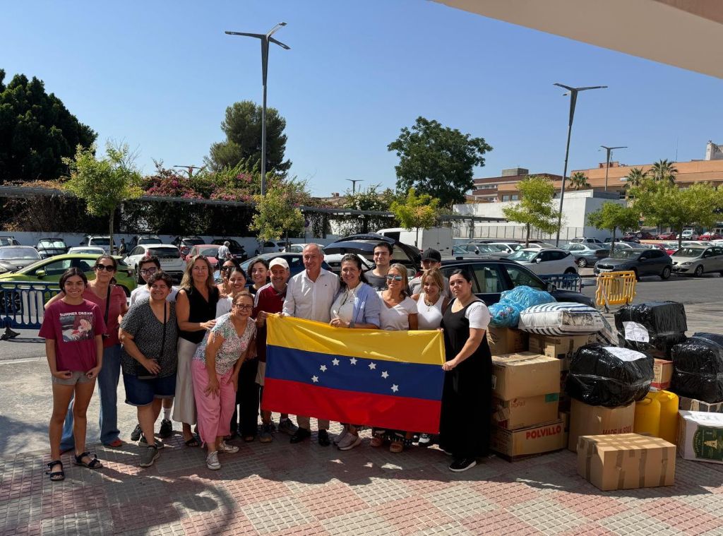 Tomares coordina el envío de un camión de ayuda humanitaria con destino a Venezuela