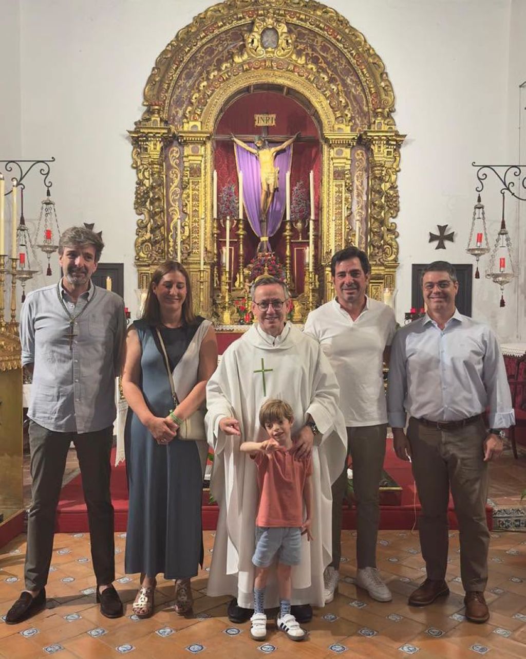 El Ayuntamiento y la Hermandad de la Vera Cruz entregan los beneficios de la Carrera Noche de San Juan a 