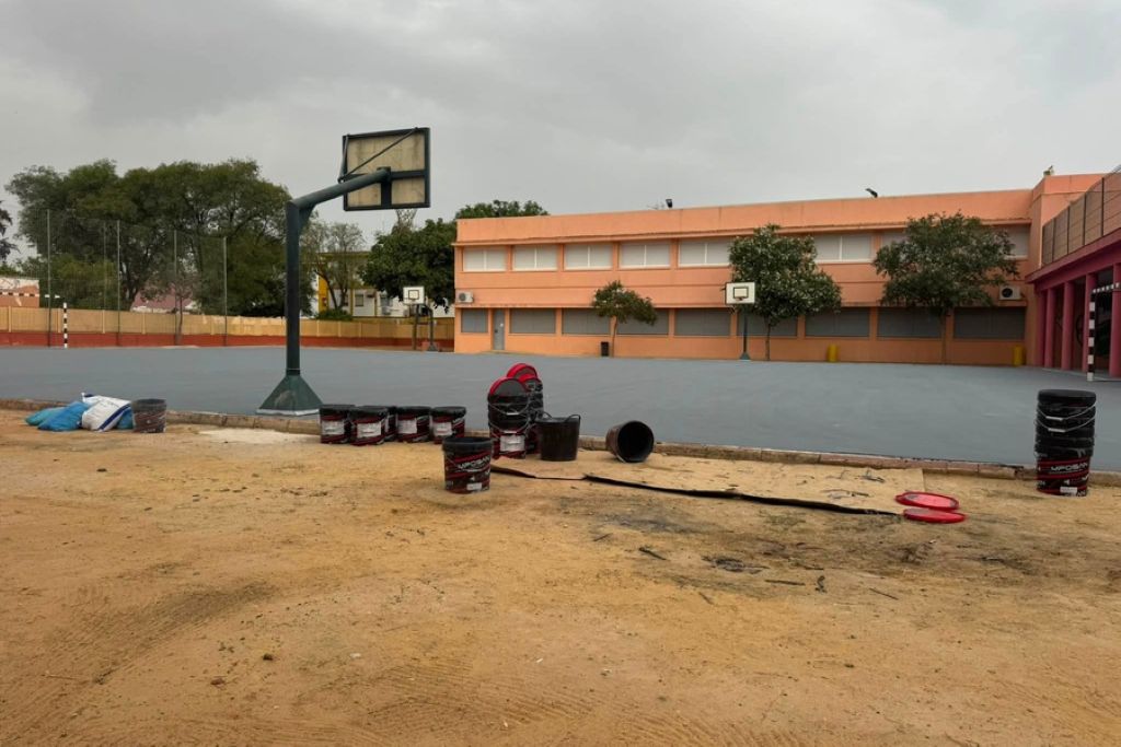 Avanzan las obras de verano en los centros educativos de La Rinconada