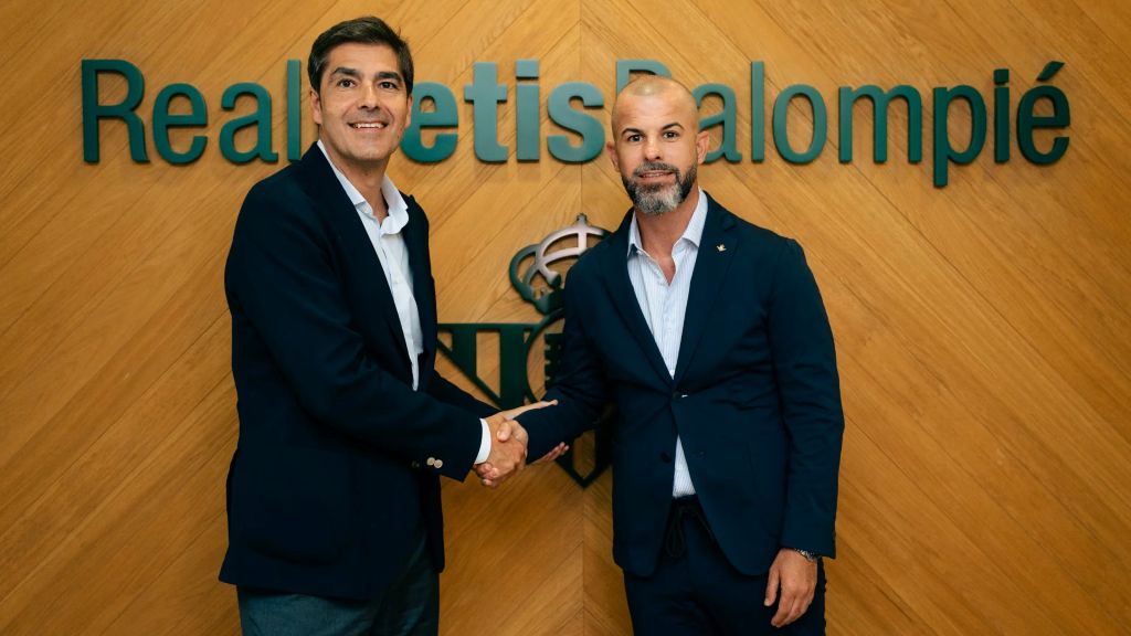 El Real Betis renueva a Manu Fajardo hasta 2030 y consolida su proyecto deportivo