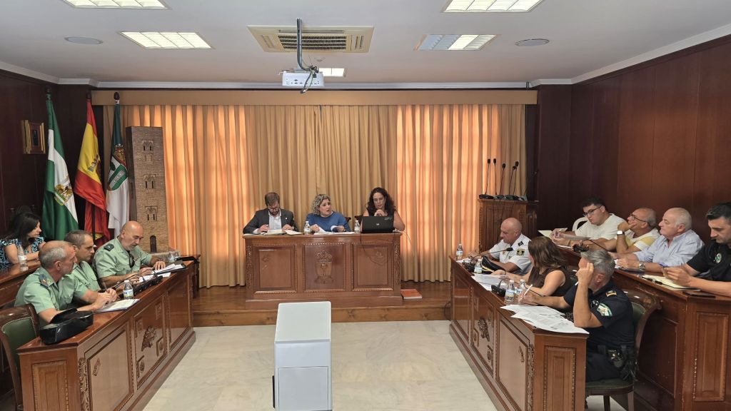 Bollullos comprueba el avance de obras estatales y coordina la seguridad de sus fiestas con el subdelegado del Gobierno
